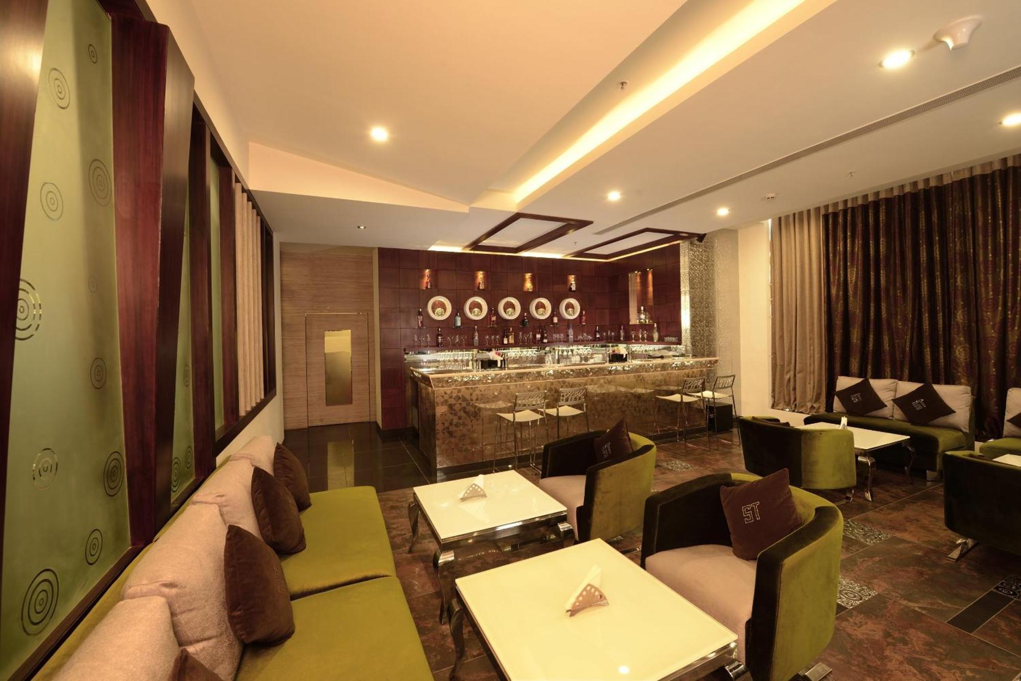 Hotel Sandy'S Tower Bhubaneswar Exterior foto